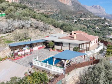 Casa rustica con piscina in vendita a Lagar El Pilarejo
