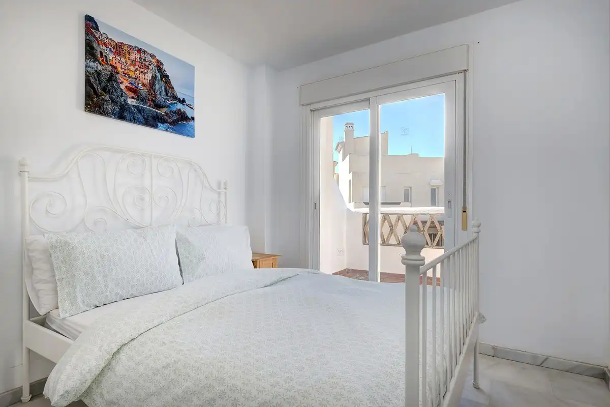 Dormitori de Àtic en venda en Casares amb Aire condicionat, Terrassa i Moblat