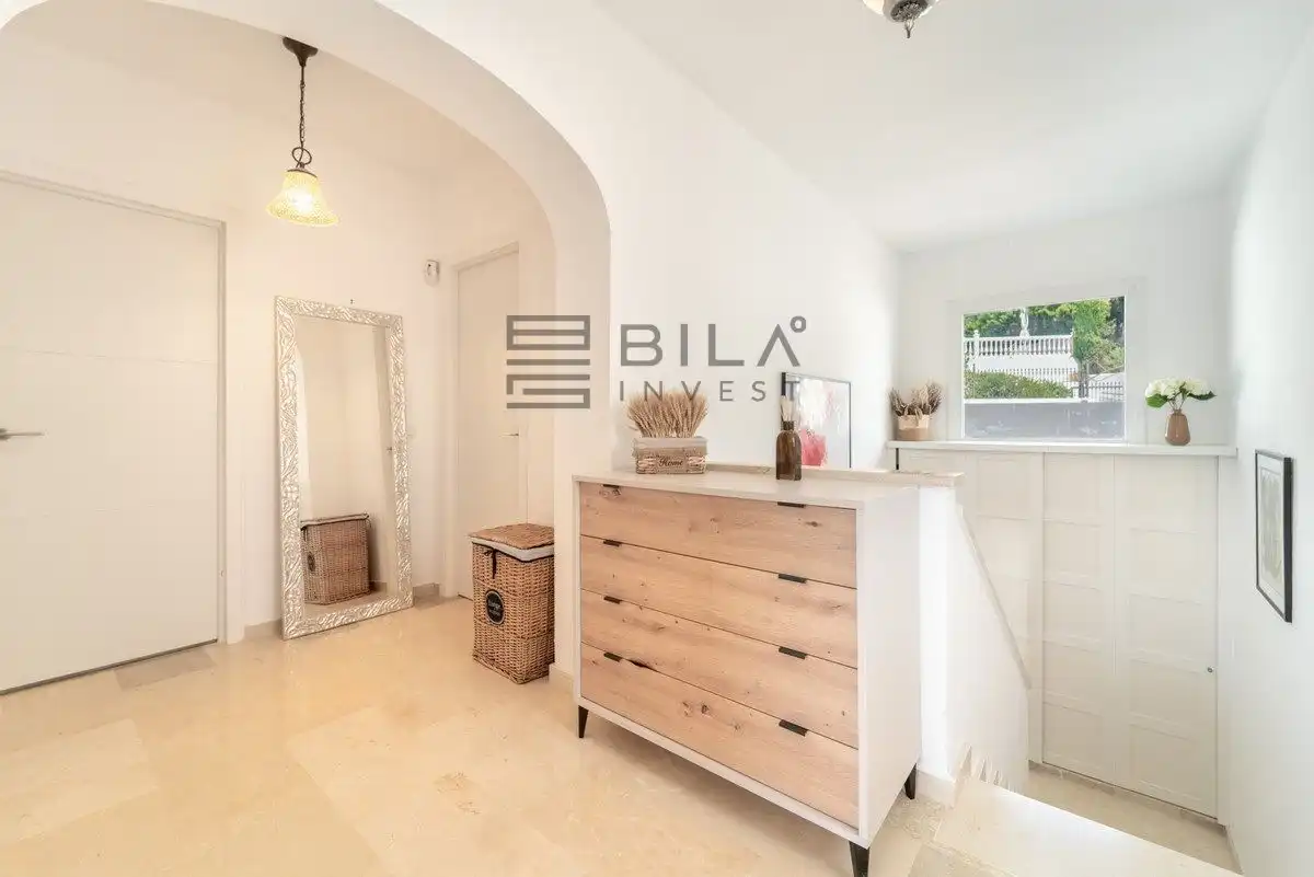 Chalet con piscina en venta en Cerros del Aguila, imagen 28