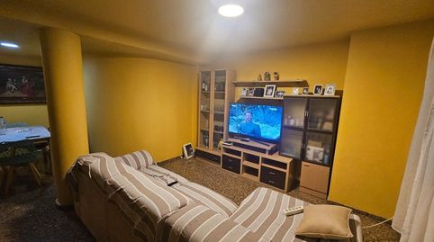 Foto 2 de Planta baja en venta en Avenida de Abril - 9 de Octubre, Sagunto / Sagunt