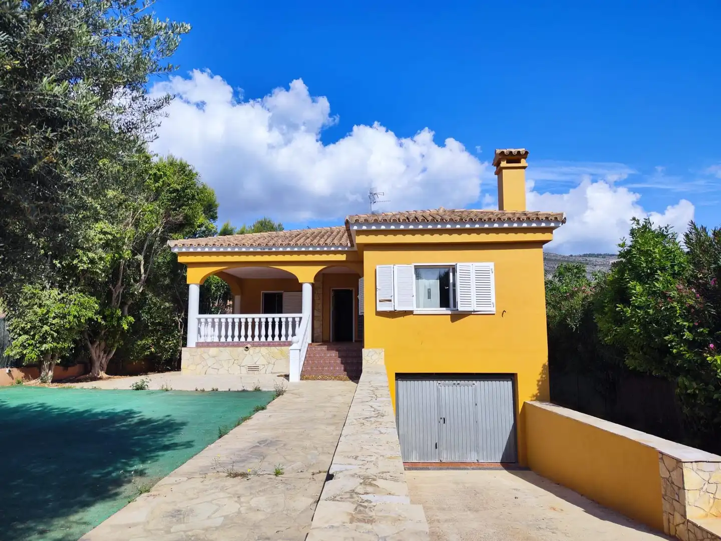 Vista exterior de Casa o xalet en venda en Oropesa del Mar / Orpesa amb Aire condicionat, Calefacció i Jardí privat