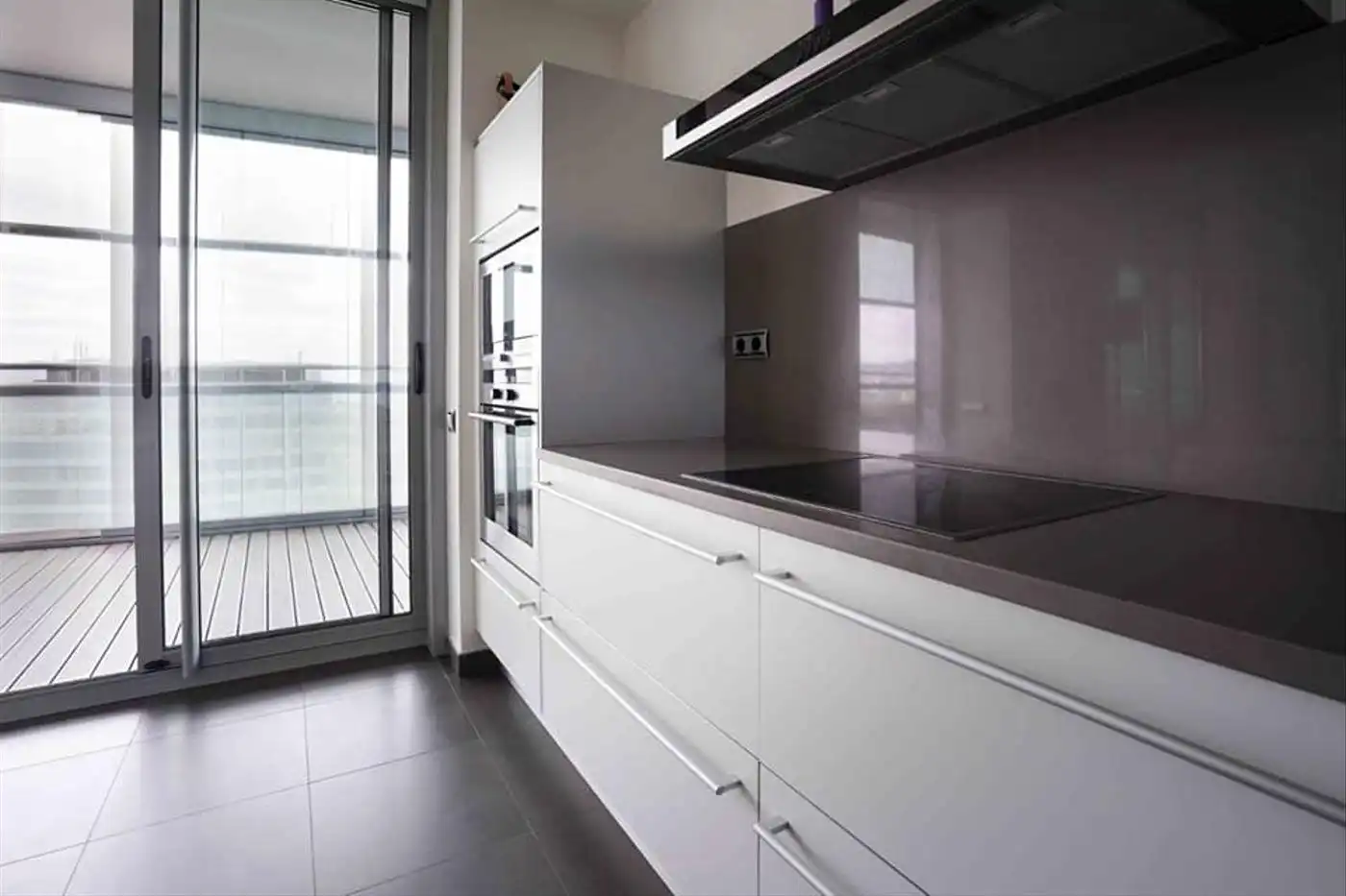Cocina de Piso de alquiler en Barcelona con Aire acondicionado, Calefacción y Terraza