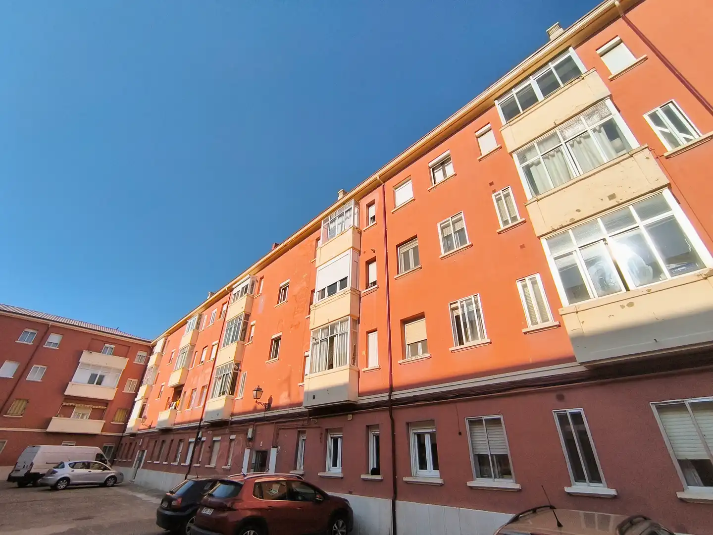 Exterior view of Flat for sale in Venta de Baños  with Heating, Terrace and Furnished