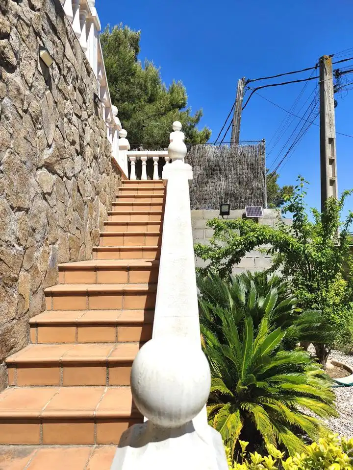 Außenansicht von Haus oder Chalet zum Verkauf in Canyelles mit Heizung, Privatgarten und Terrasse