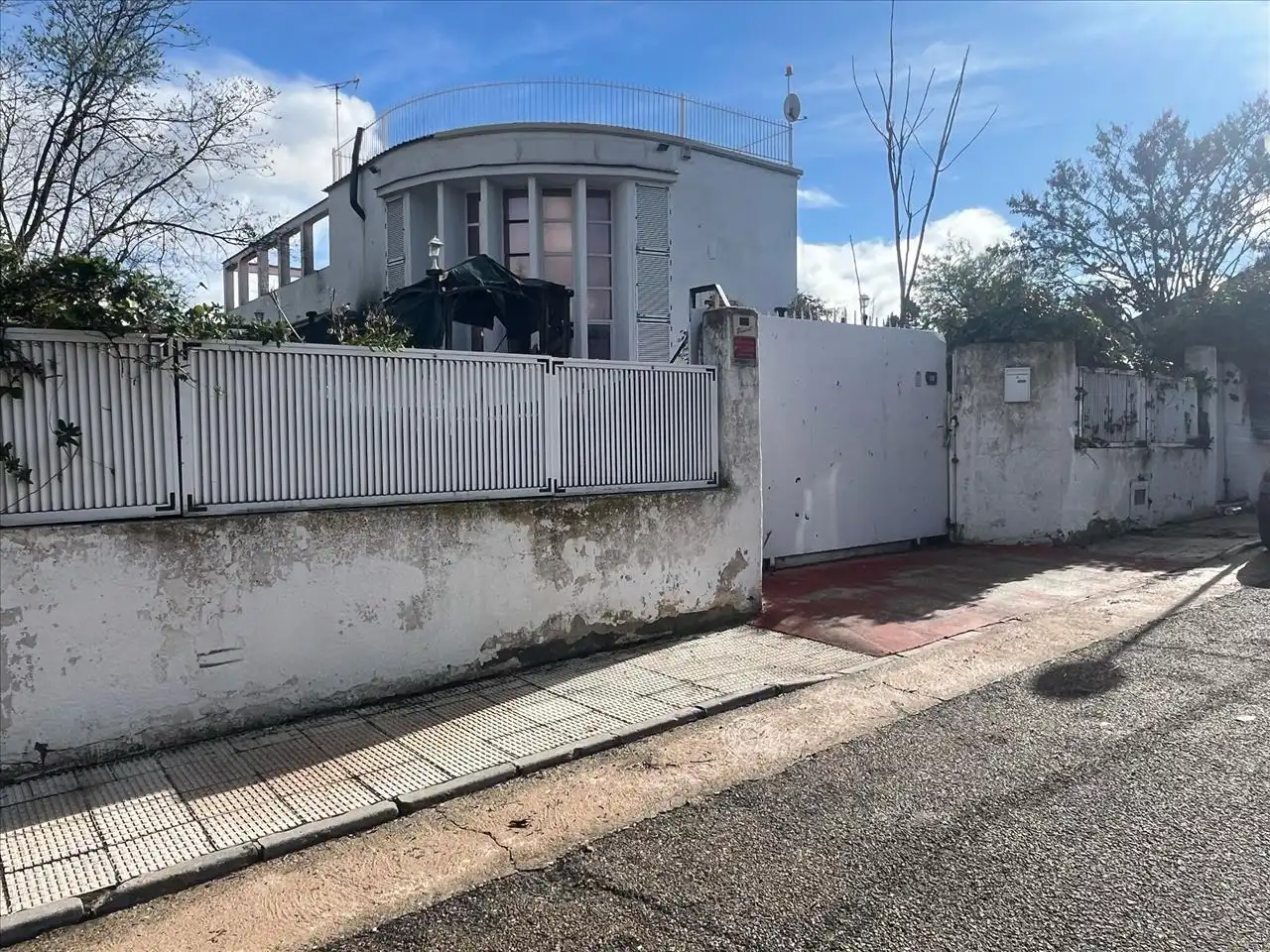 Exterior view of Houses for sale in Villaluenga de la Sagra  with Private garden