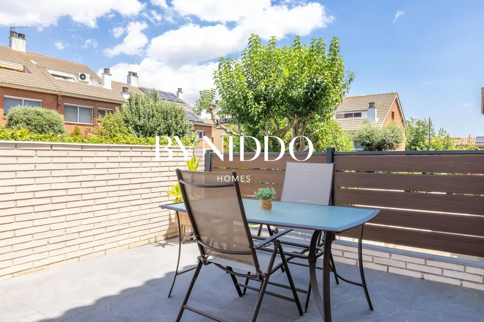 Terraza de Casa adosada en venta en Sant Cugat del Vallès con Aire acondicionado, Calefacción y Jardín privado