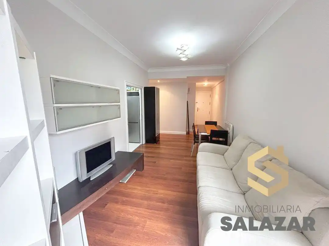 Flat with terrace to rent in Calle General Eguía