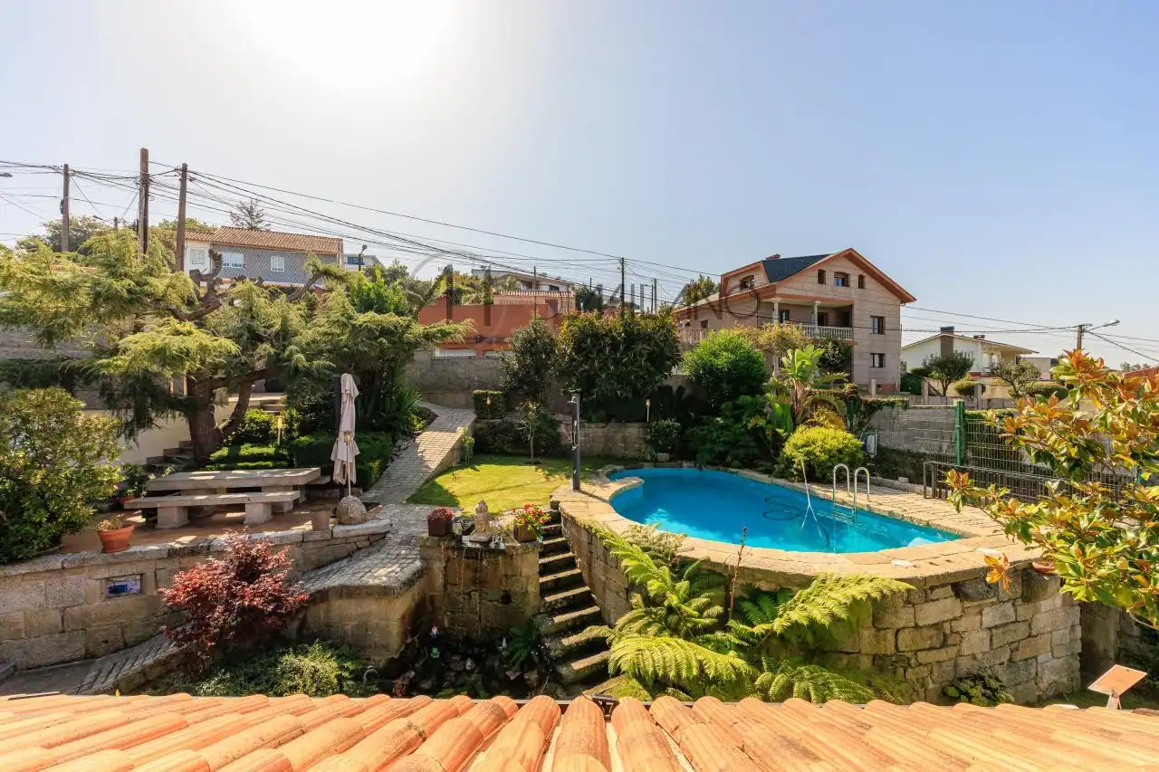 Jardín de Casa o chalet en venta en Nigrán con Calefacción, Jardín privado y Parquet