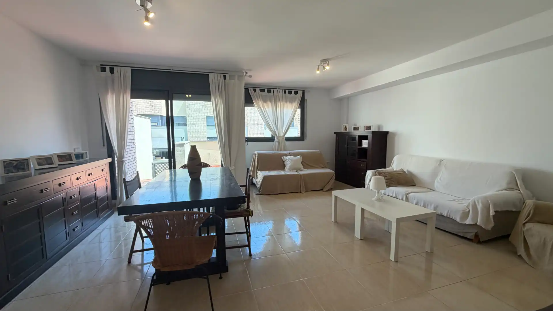 Sala d'estar de Casa o xalet en venda en Torredembarra amb Aire condicionat, Calefacció i Terrassa