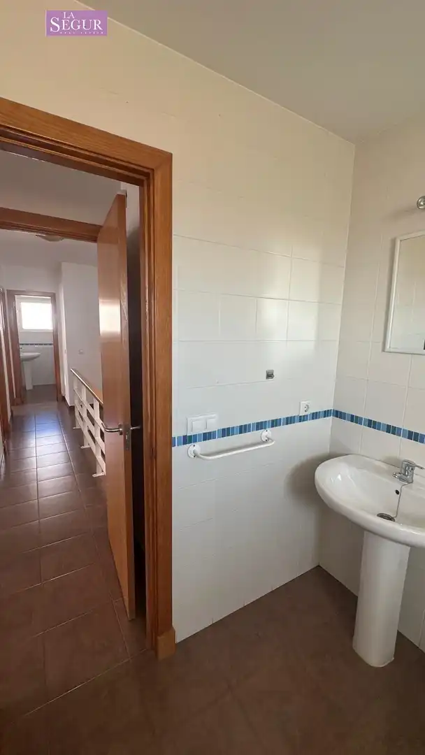 Bany de Casa adosada en venda en Conil de la Frontera amb Jardí privat, Terrassa i Piscina comunitària