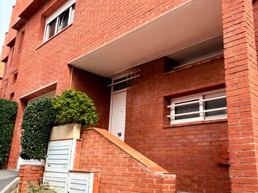 Reihenhaus mit Balkon zum Verkauf in Marianao