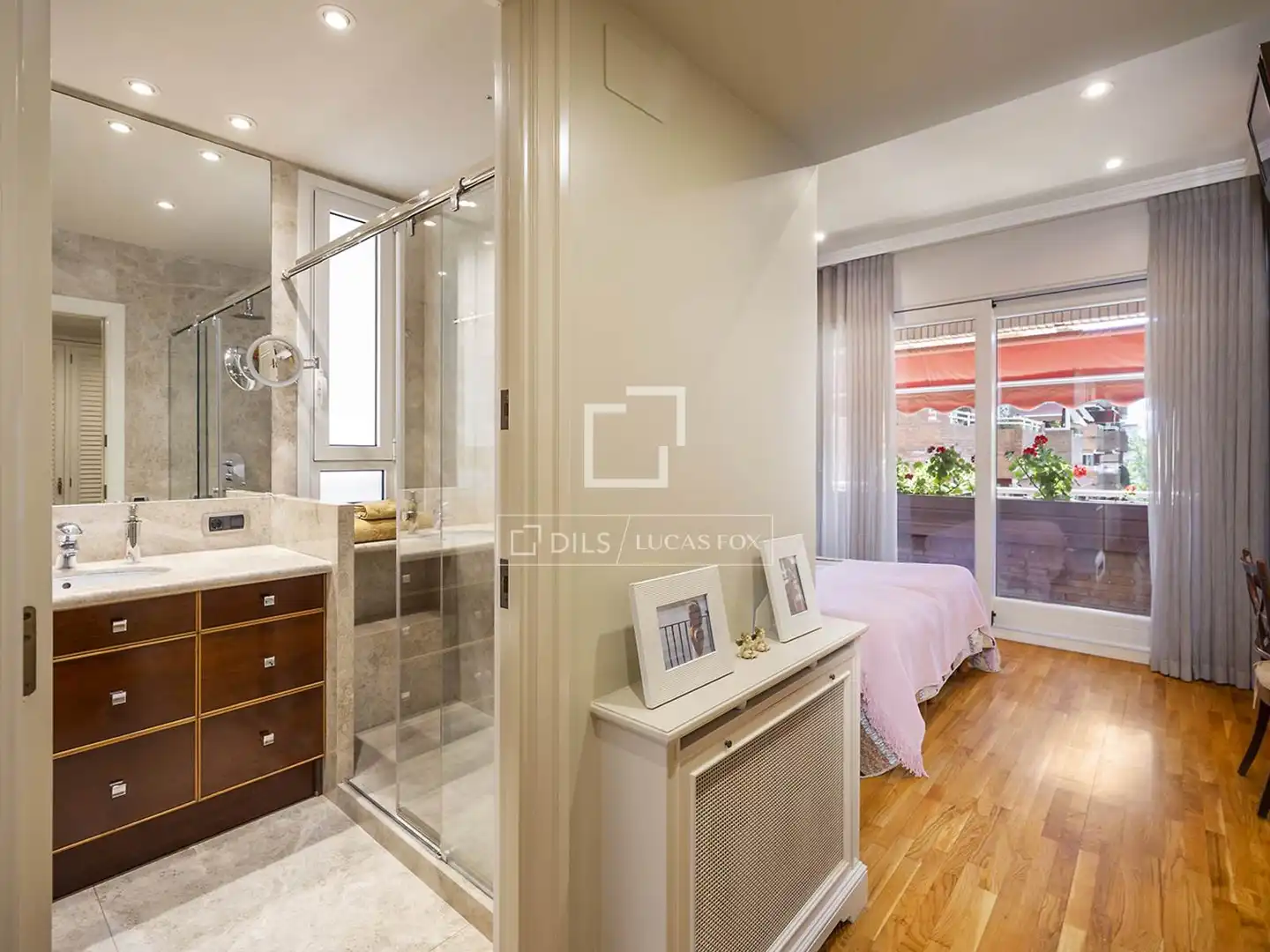Schlafzimmer von Wohnung zur Miete in Barcelona mit Heizung, Privatgarten und Parkett