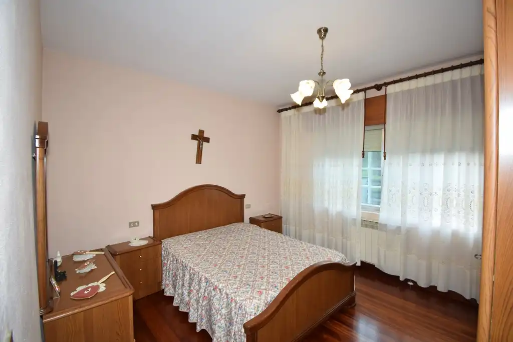 Dormitori de Casa o xalet en venda en Fene amb Jardí privat, Terrassa i Moblat