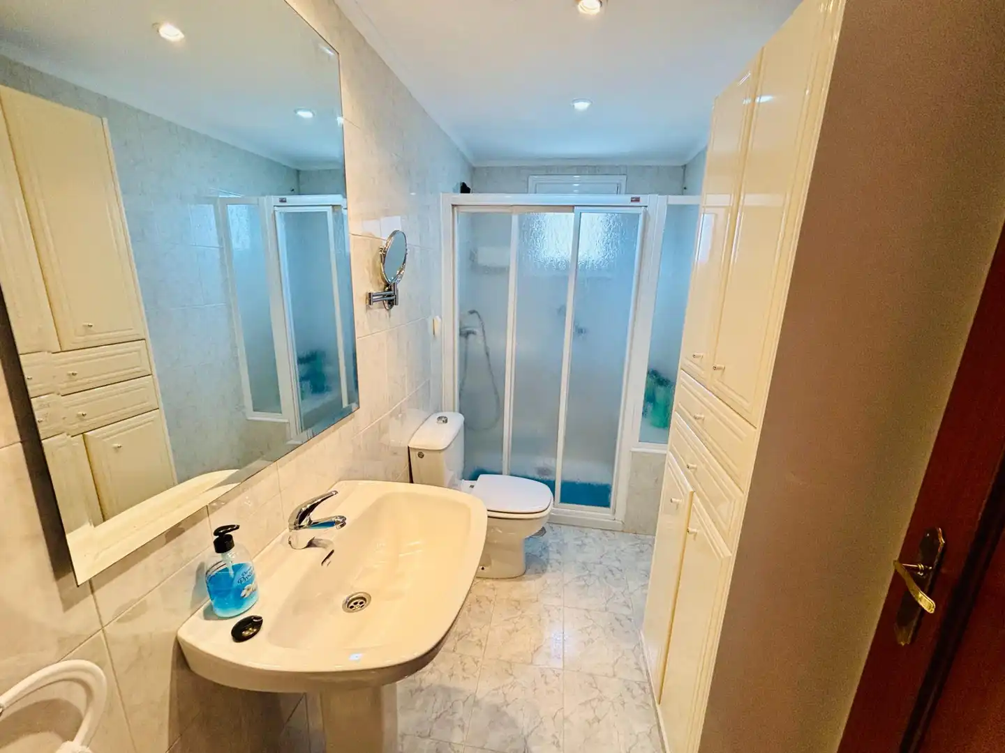 Baño de Piso en venta en Málaga con Aire acondicionado, Calefacción y Jardín privado