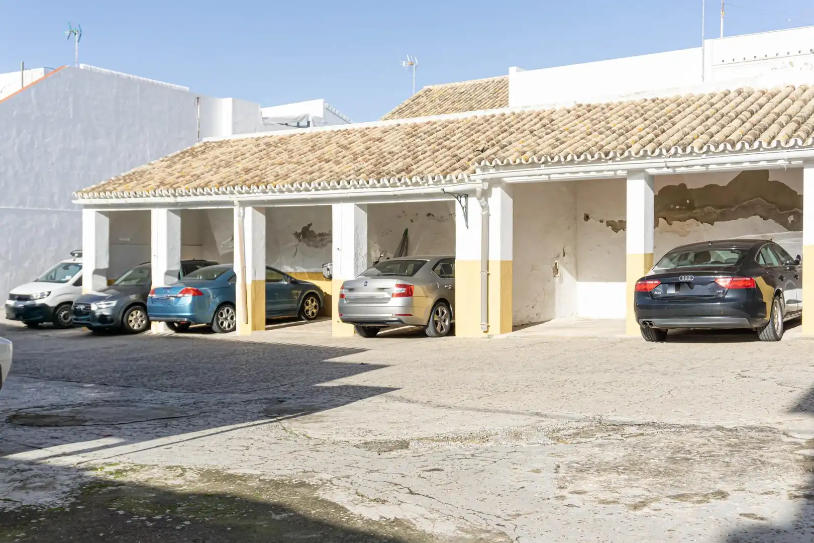 Aparcament de Casa o xalet en venda en Montellano amb Aire condicionat, Jardí privat i Terrassa