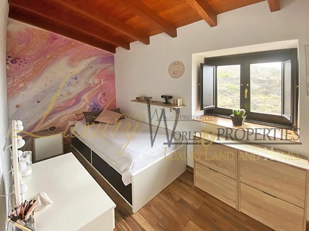 Dormitori de Casa o xalet en venda en Guía de Isora amb Jardí privat i Terrassa