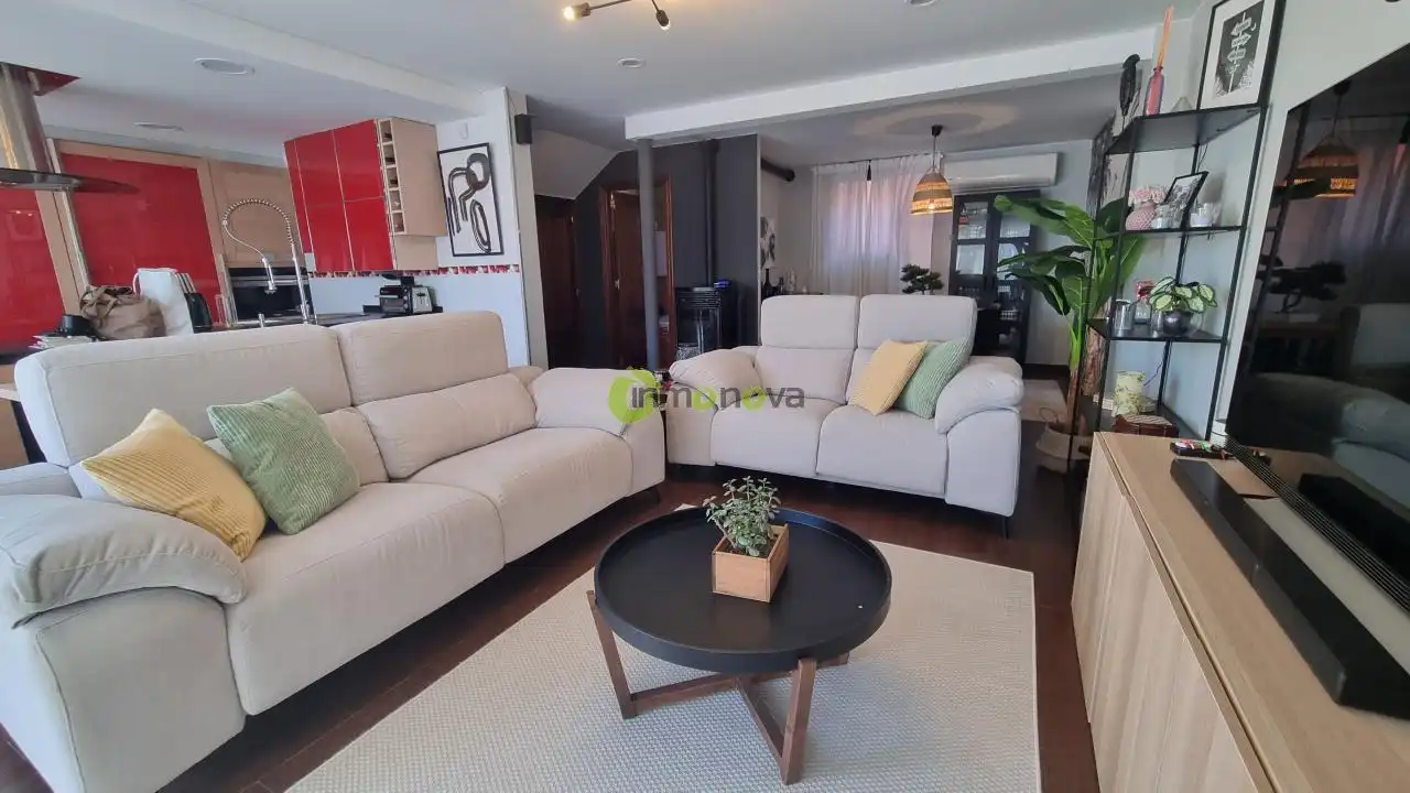 Sala de estar de Casa o chalet en venta en Nigrán con Calefacción, Jardín privado y Trastero