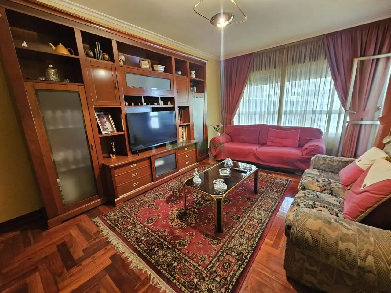 Sala d'estar de Pis en venda en Vigo  amb Calefacció, Parquet i Terrassa