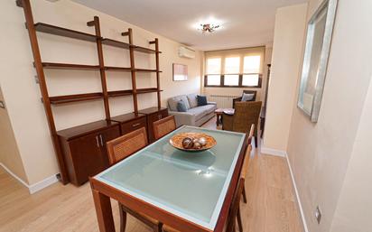 Living room of Flat to rent in  Granada Capital  with Air Conditioner, Heating and Parquet flooring