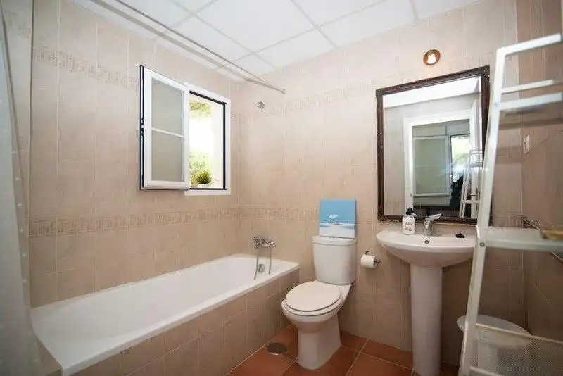 Baño de Casa o chalet en venta en Chiclana de la Frontera con Aire acondicionado, Jardín privado y Trastero