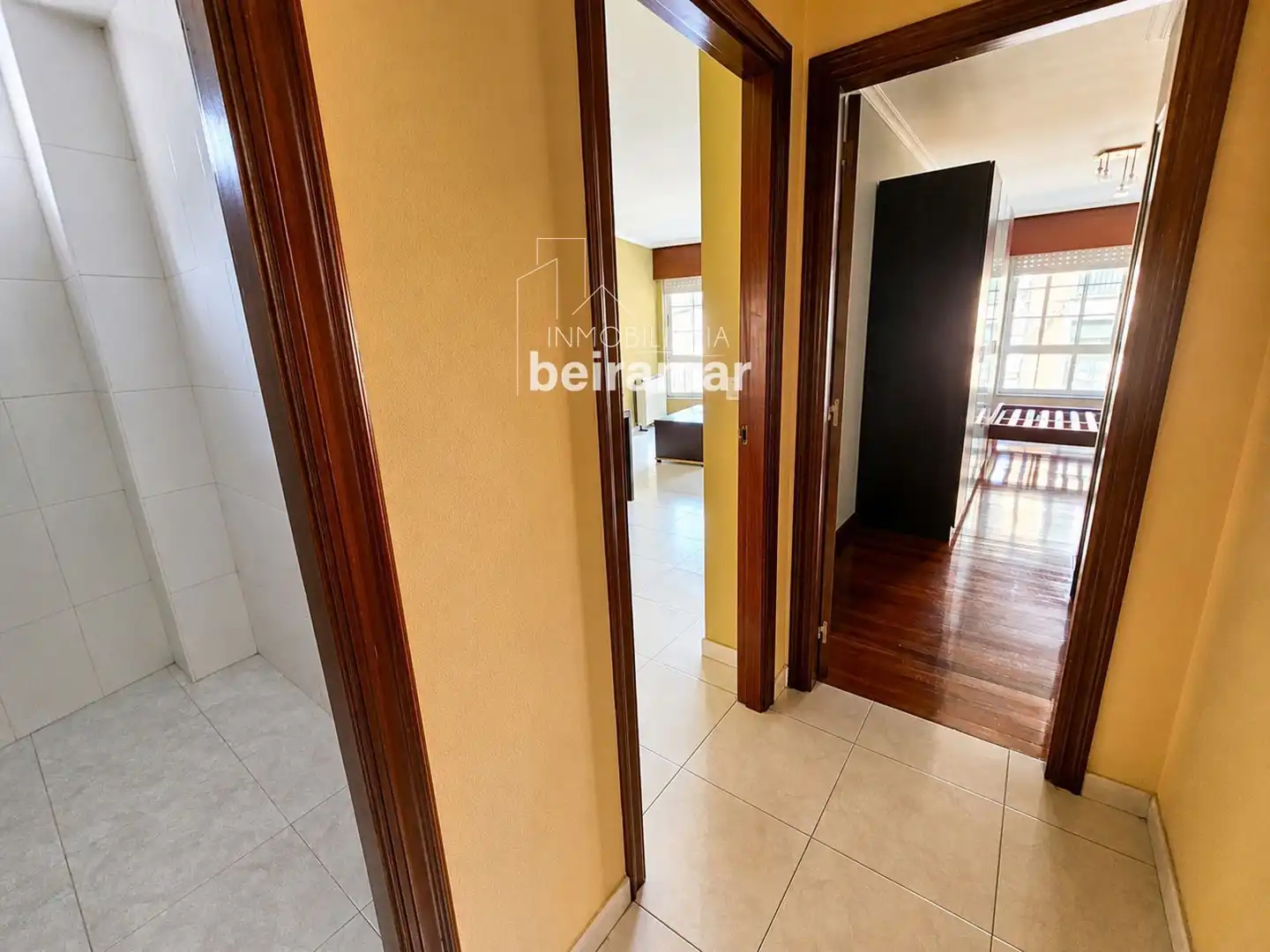 Piso en venta en Ribeira con Calefacción, Terraza y Trastero