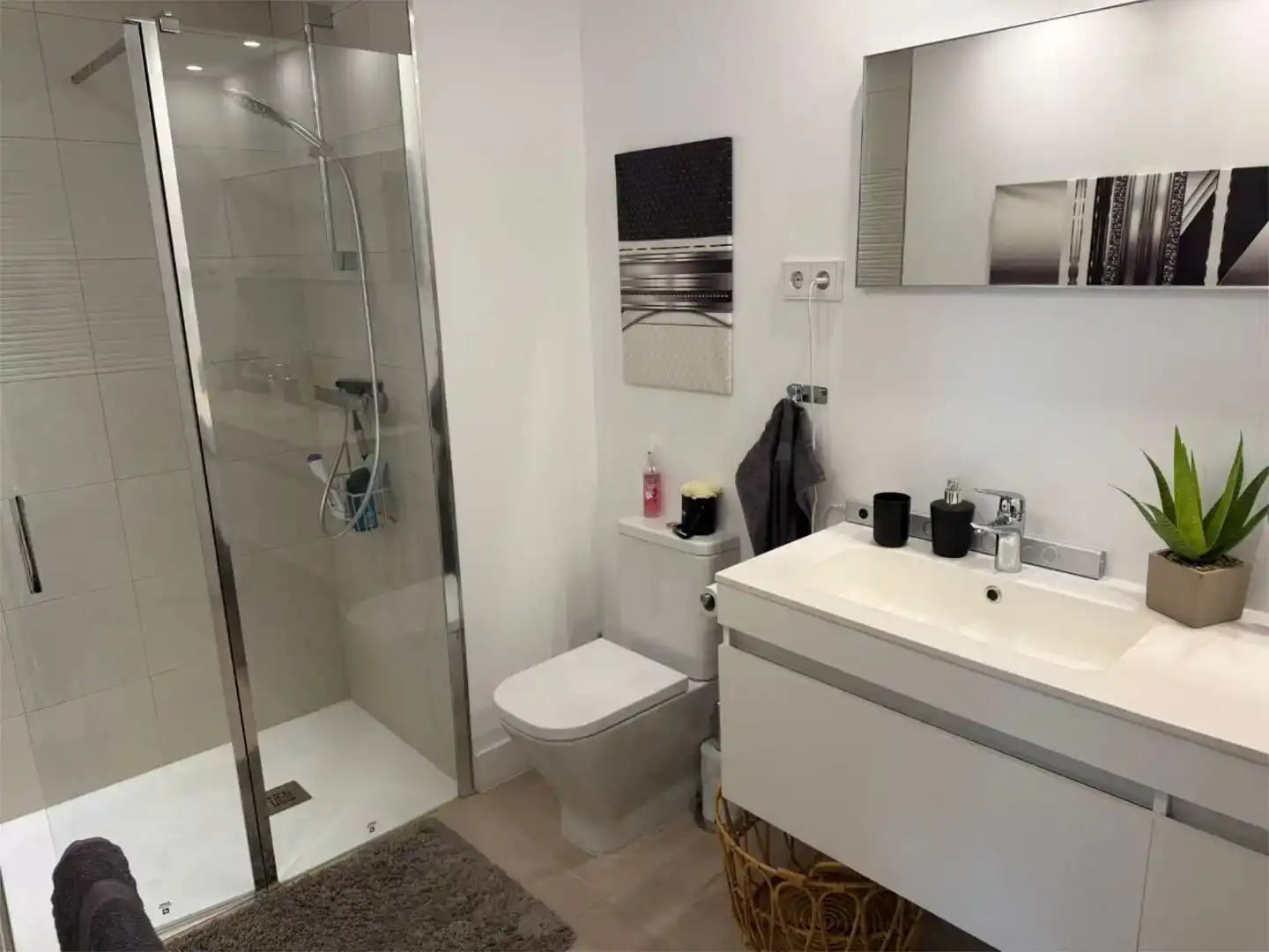 Badezimmer von Wohnungen zum Verkauf in  Palma de Mallorca mit Klimaanlage und Schwimmbad