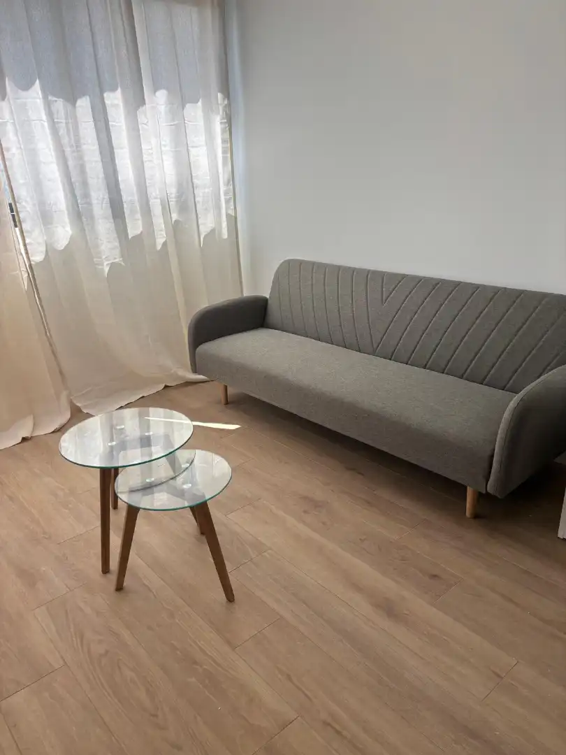 Sala d'estar de Pis de lloguer en La Pobla de Vallbona amb Aire condicionat, Calefacció i Terrassa