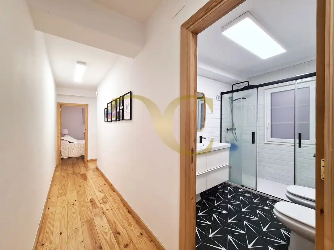 Piso en venta en Gijón  con Calefacción, Terraza y Balcón