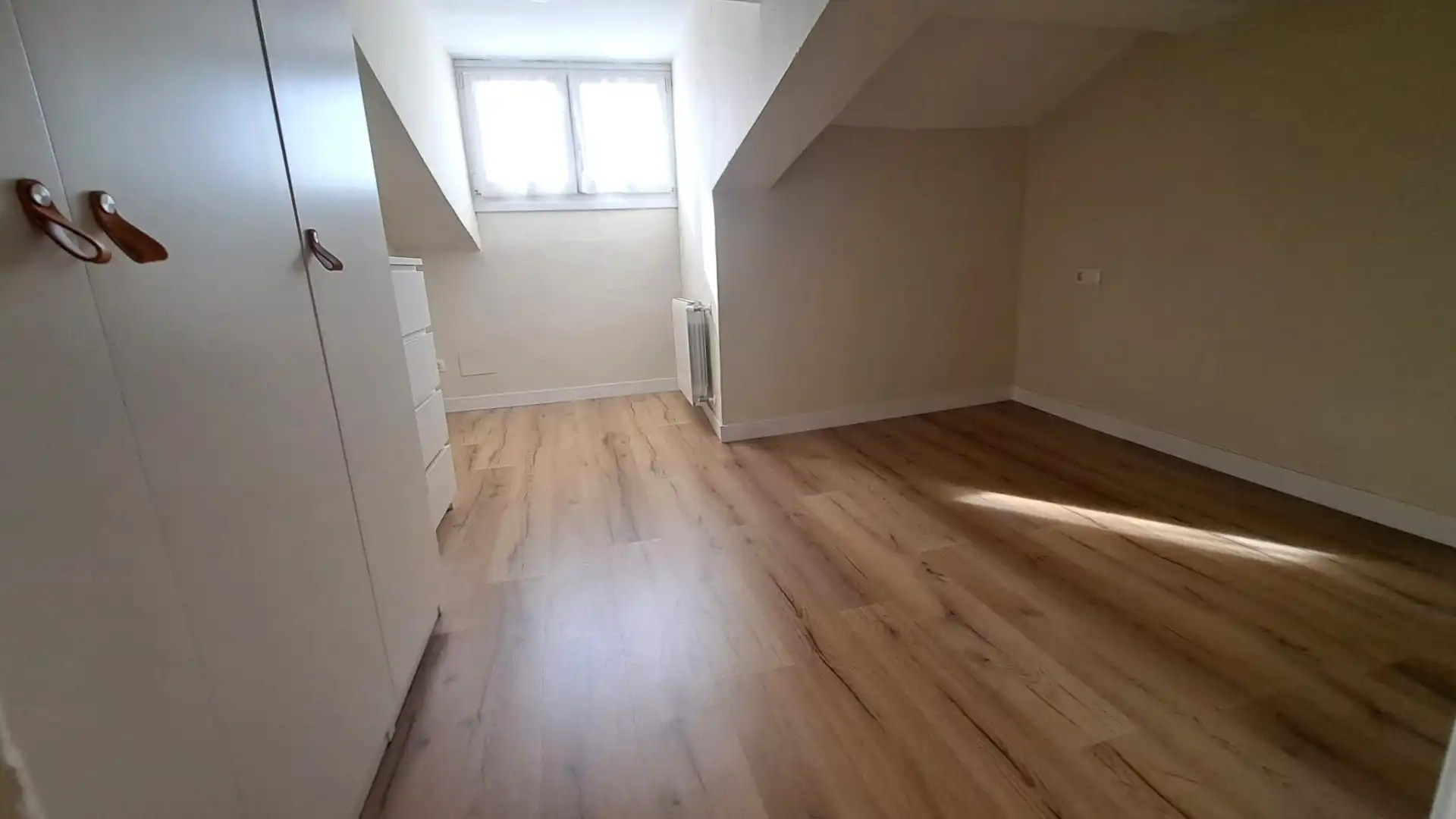 Schlafzimmer von Dachboden zum Verkauf in Bilbao  mit Klimaanlage und Heizung