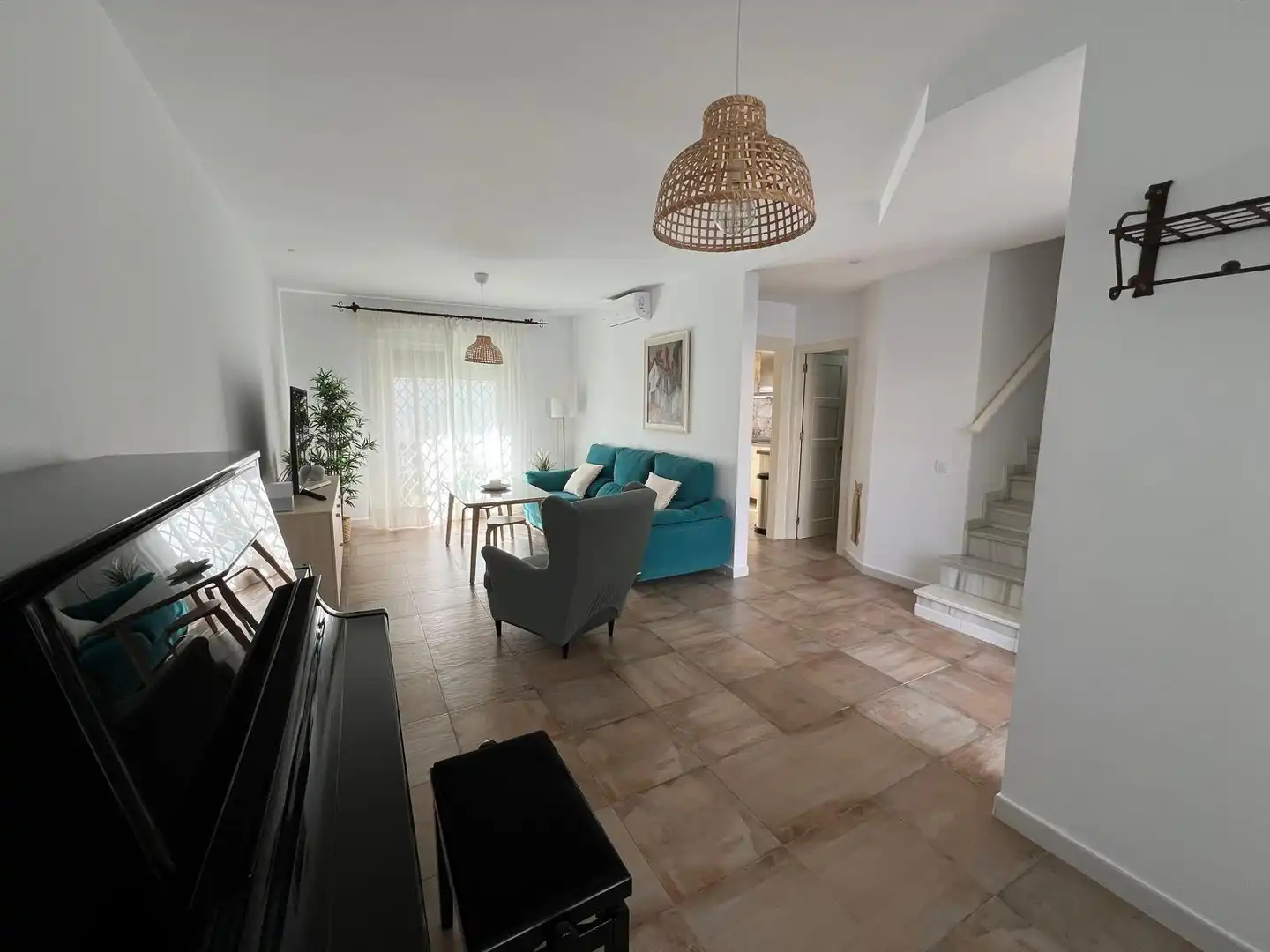 Living room of Houses for sale in Sanlúcar de Barrameda  with Air Conditioner, Heating and Terrace