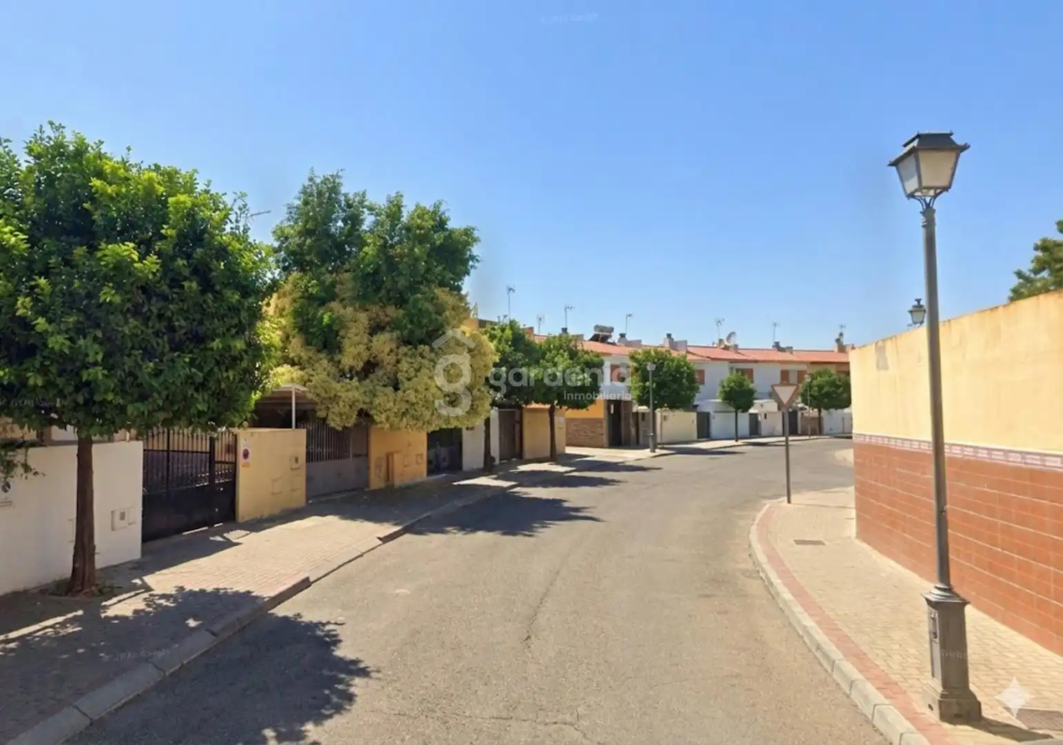 Vista exterior de Casa adosada en venda en Alcalá de Guadaira