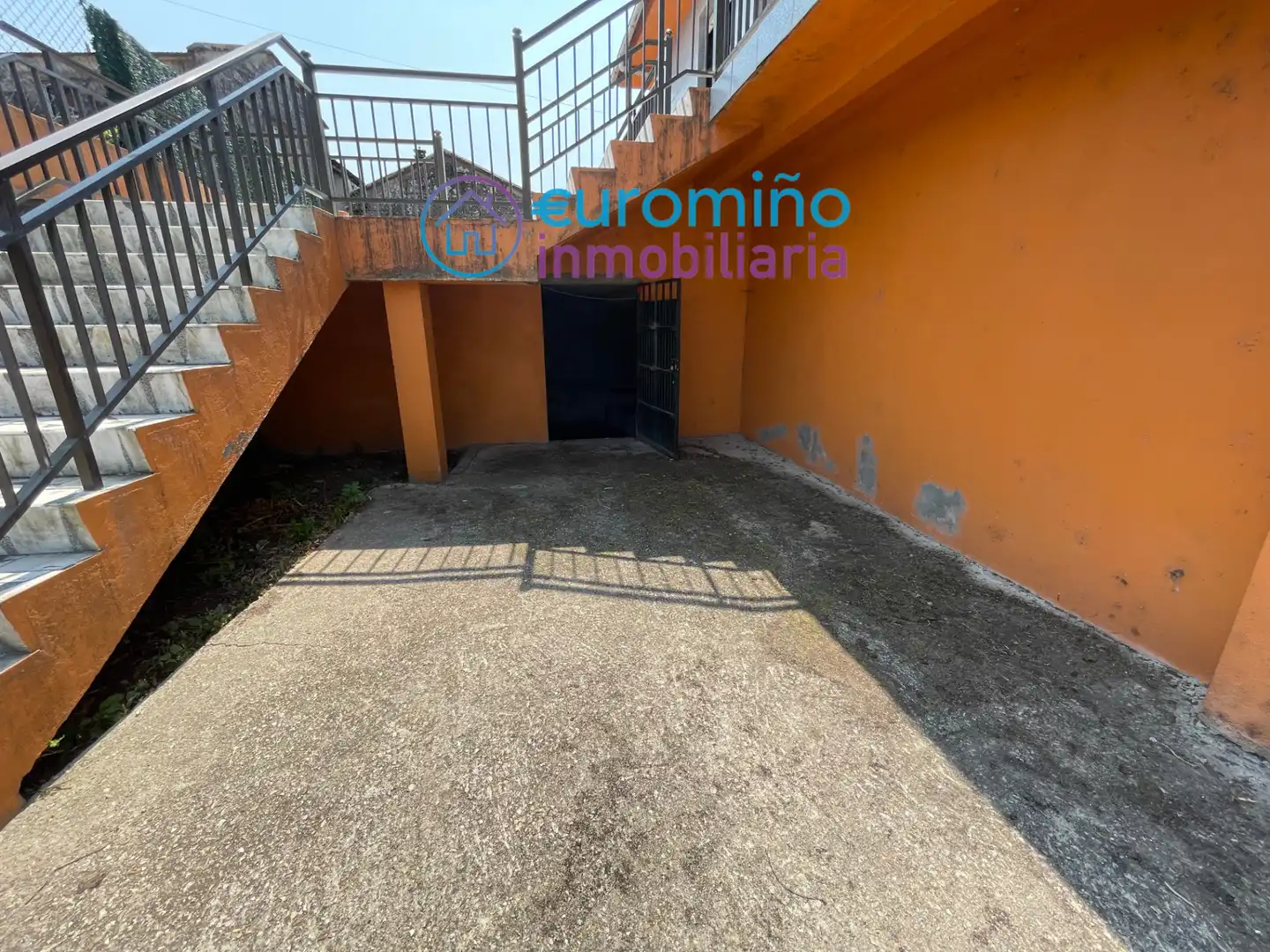 Casa o chalet en venta en As Neves   con Terraza, Trastero y Amueblado