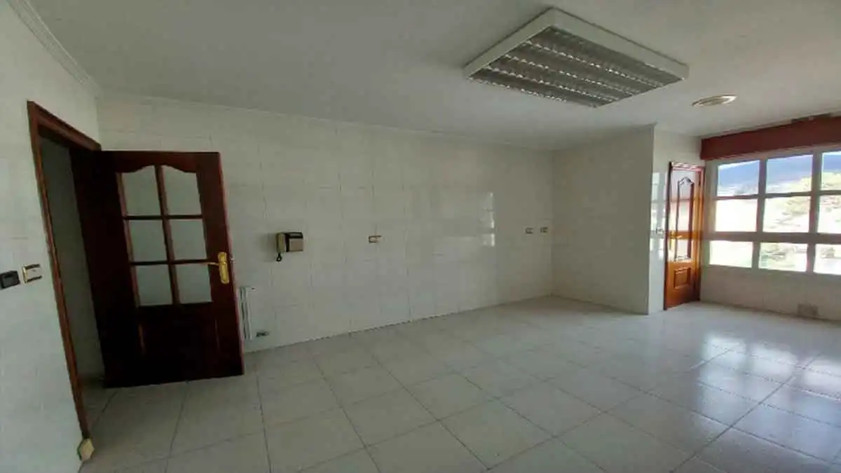 Piso en venta en ELOI RODRIGUEZ BARRIOS,Nº41,PL.3,PT.IZDA, 41, O Barco de Valdeorras