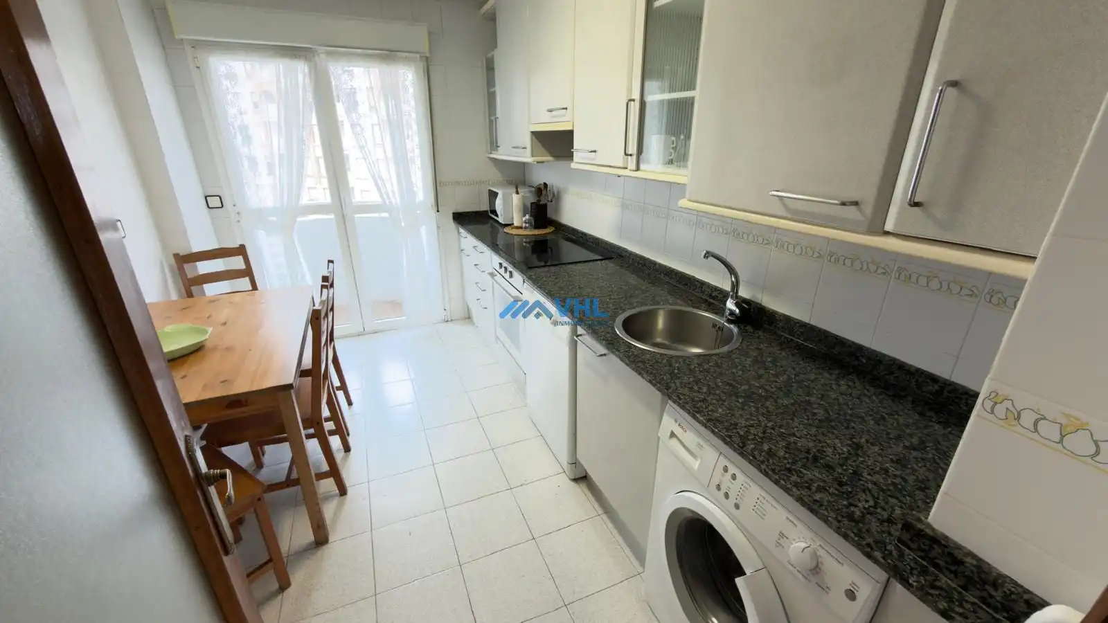 Cocina de Piso de alquiler en Castro-Urdiales con Calefacción, Terraza y Amueblado