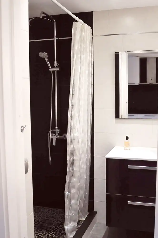 Baño de Apartamento en venta en Alcanar con Terraza, Horno y Balcón