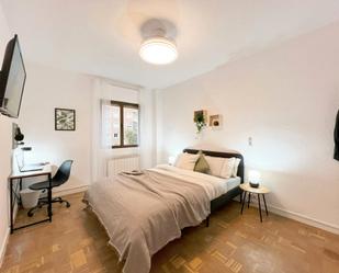 Bedroom of Flat to share in  Madrid Capital  with Heating, Furnished and Washing machine