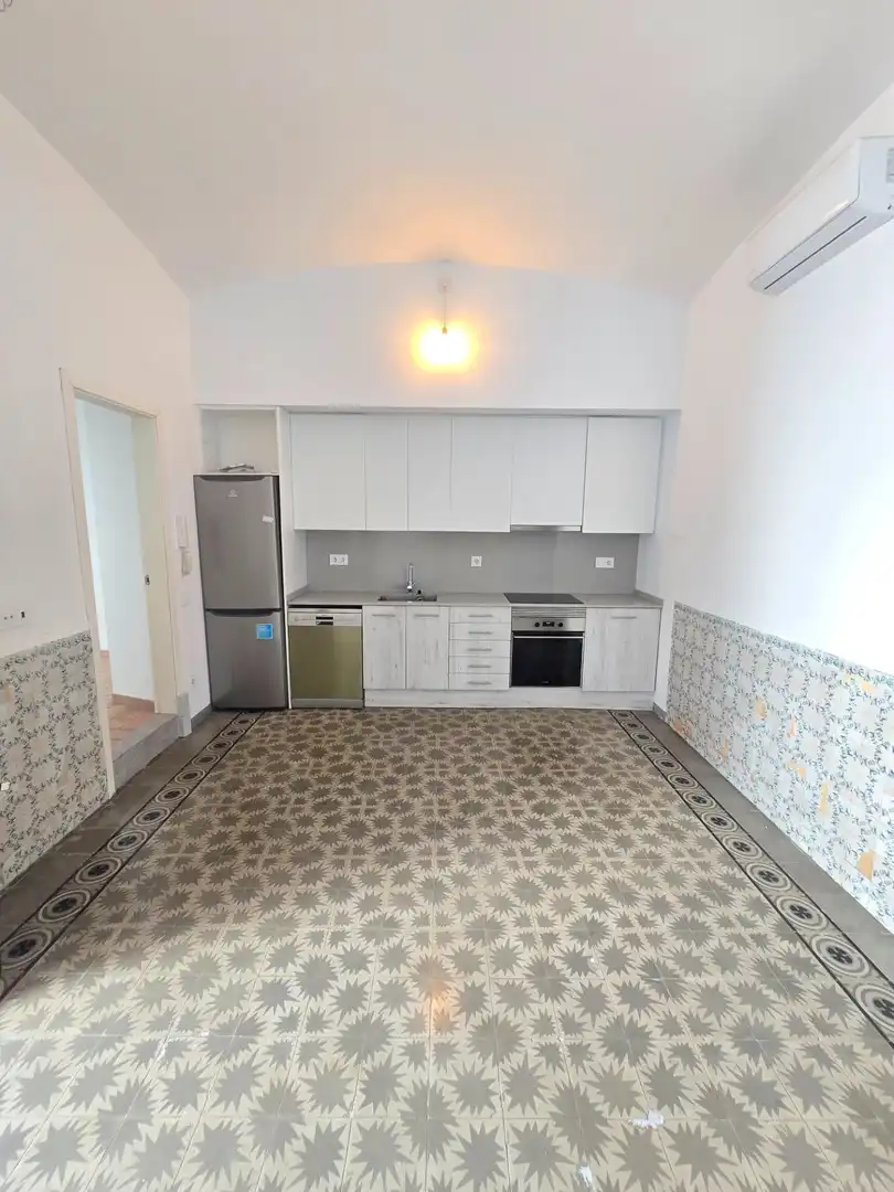 Kitchen of Ground floor for rent in El Masnou  with Air Conditioner, Heating and Private garden