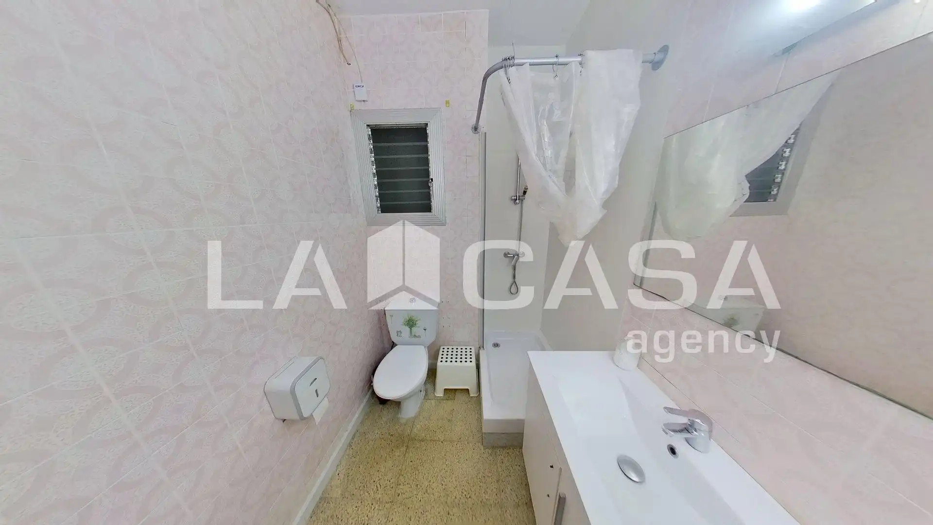 Flat for sale in Barcelona  with Balcony