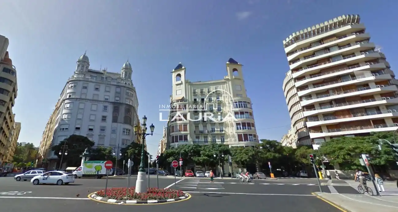 Business premises for sale in L'Eixample, imagen 2