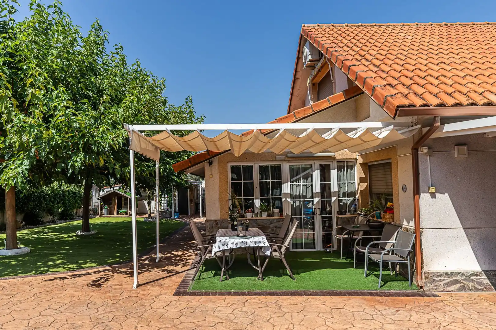 Terrassa de Casa o xalet en venda en Nuevo Baztán amb Aire condicionat, Calefacció i Jardí privat