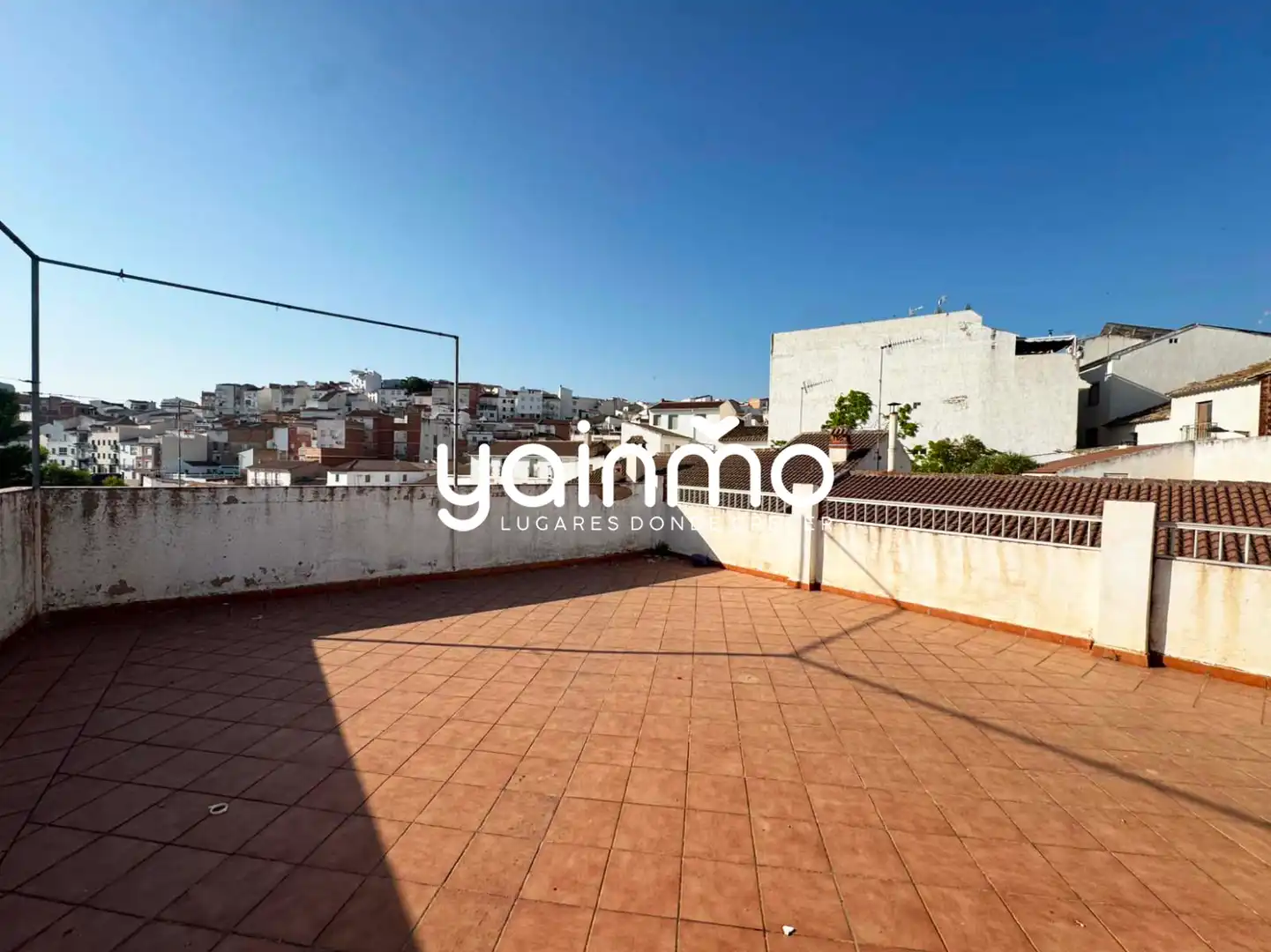 Vista exterior de Casa adosada en venta en La Guardia de Jaén con Terraza