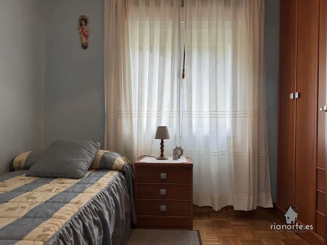 Habitación de Piso en venta en Ribadesella con Calefacción