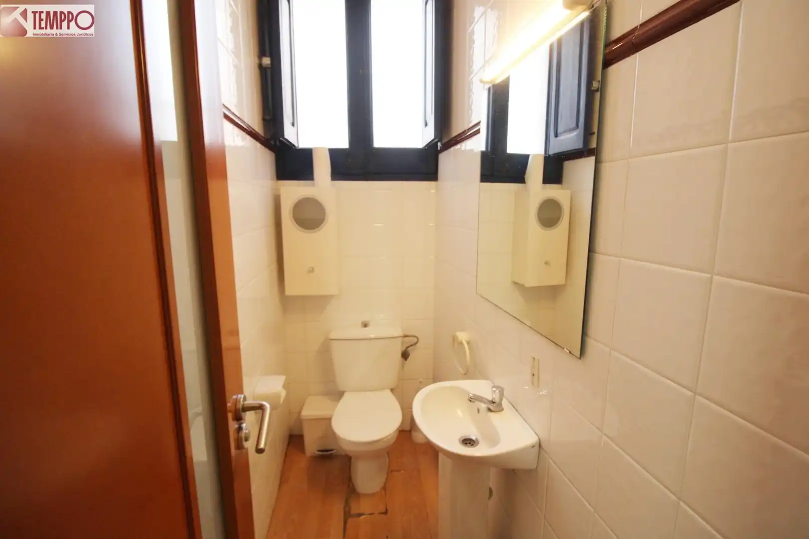 Casa adosada en venta en Carrer MURALLA, Centre
