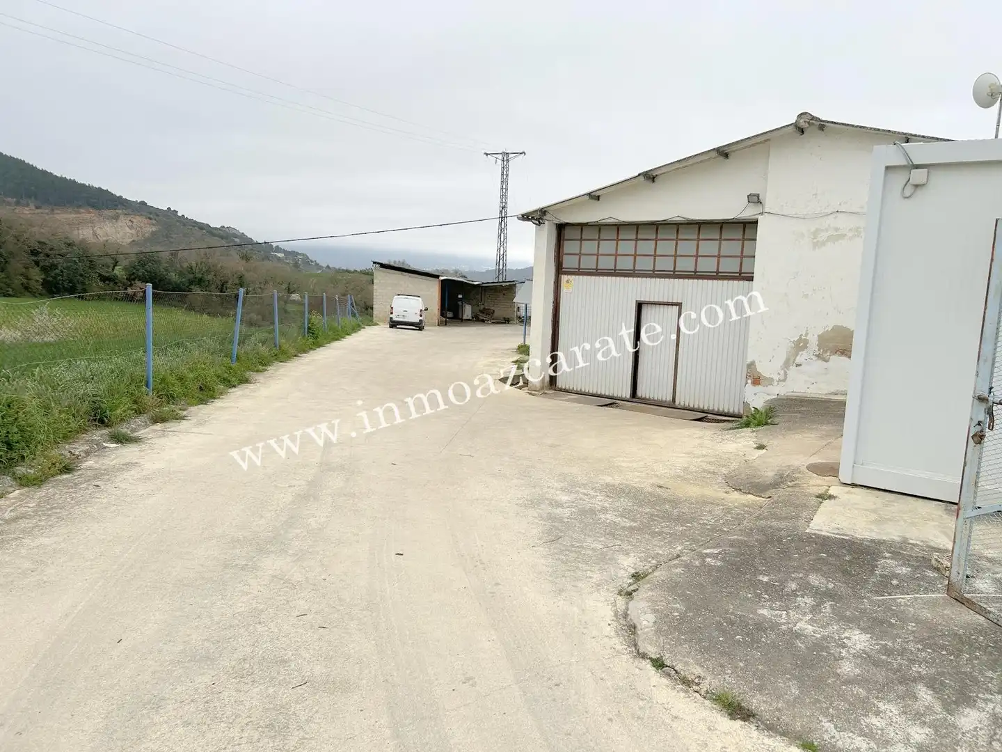 Vista exterior de Nave industrial en venta en Valle de Yerri / Deierri