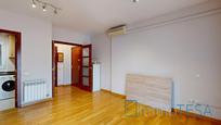 Living room of Flat for sale in Barberà del Vallès  with Air Conditioner, Heating and Parquet flooring