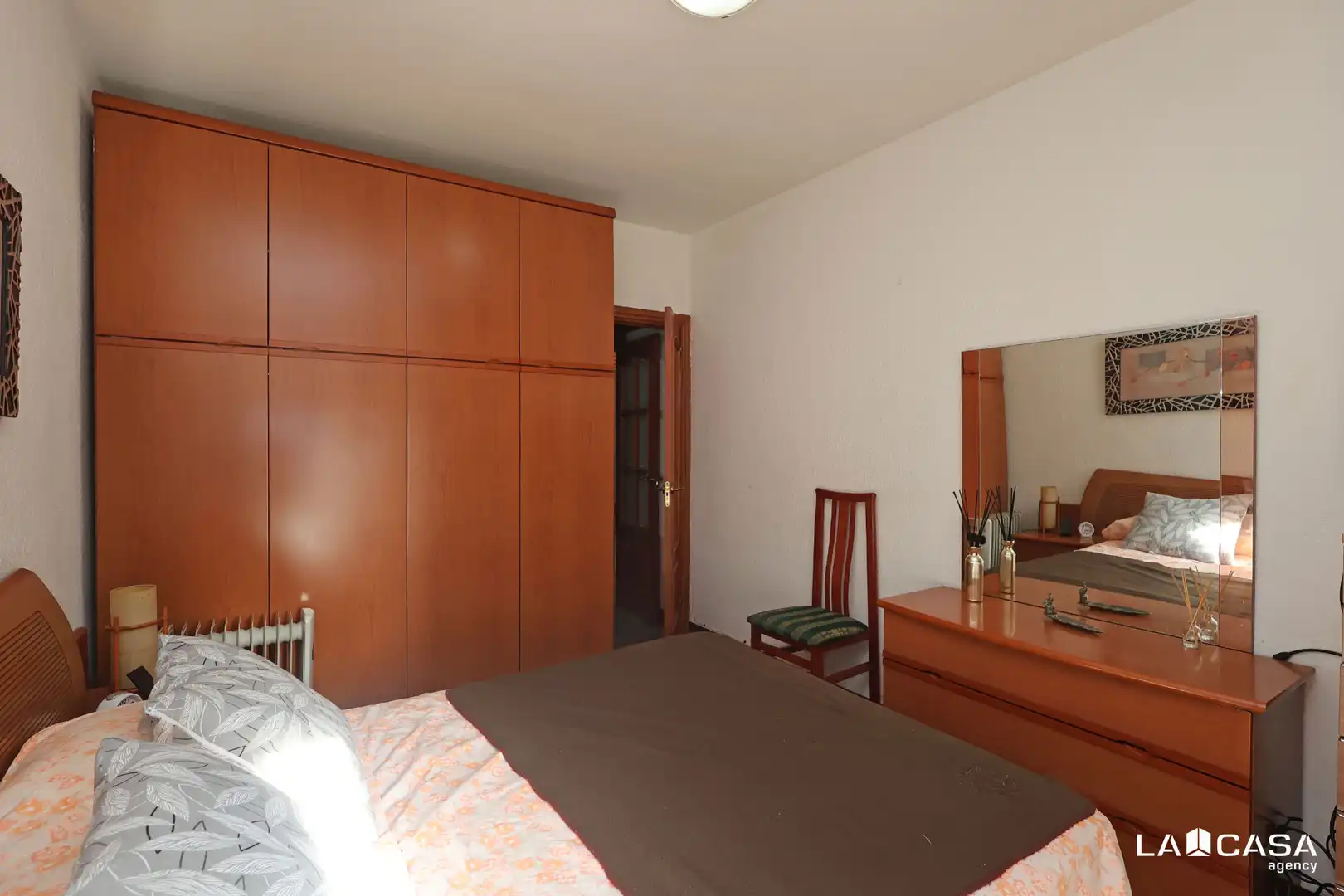 Dormitori de Pis en venda en L'Hospitalet de Llobregat amb Aire condicionat, Calefacció i Forn