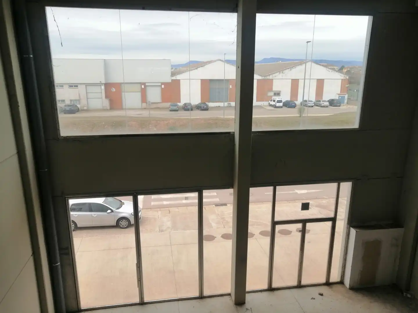 Nau industrial de lloguer a Carrer el Camí del Grau 29