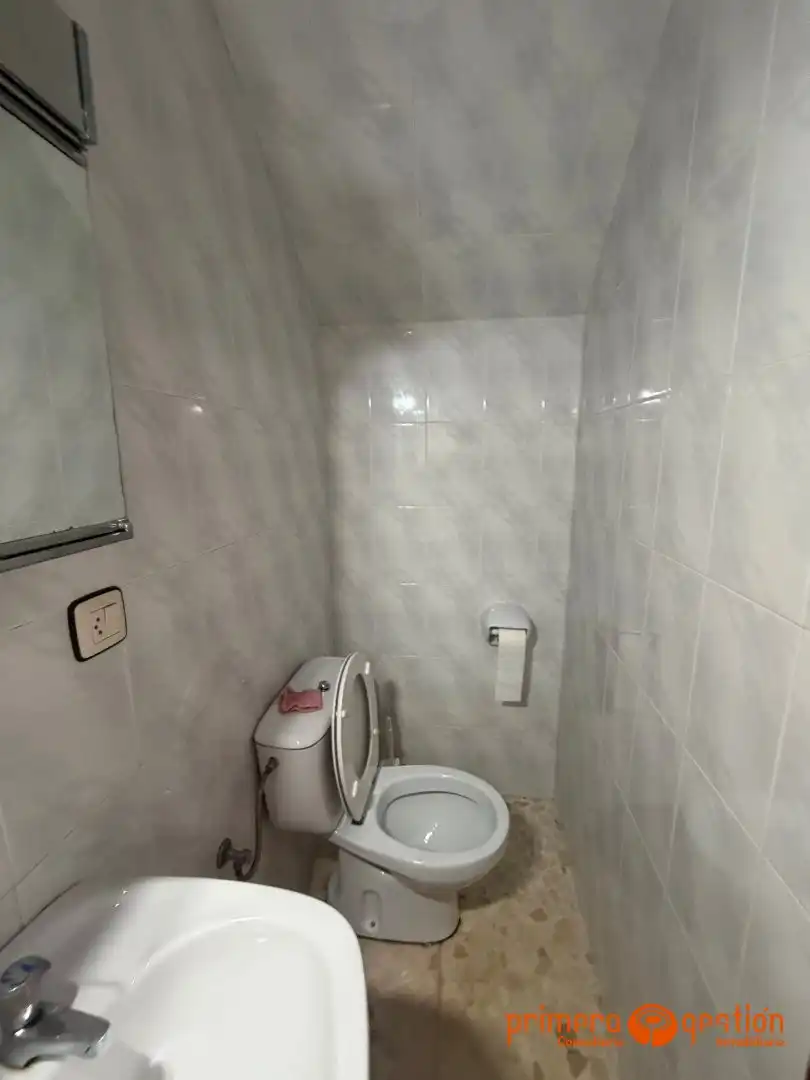 Bany de Casa o xalet en venda en Fuentes de Andalucía amb Moblat