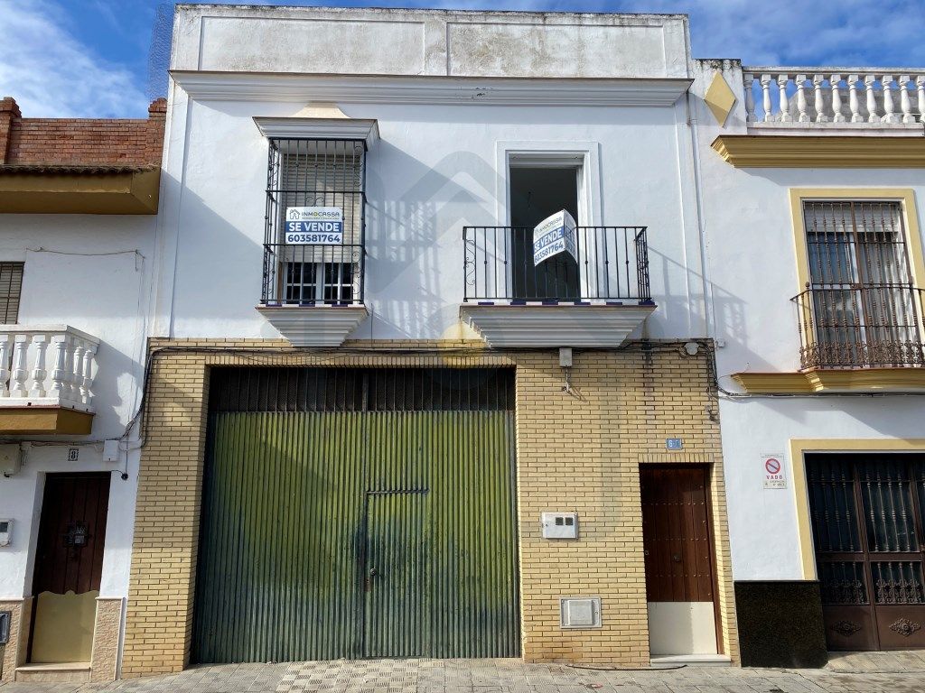 Vista exterior de Casa o xalet en venda en Los Palacios y Villafranca