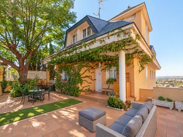 Villa mit Pool zum Verkauf in Nuevo Aranjuez - Ciudad de las Artes